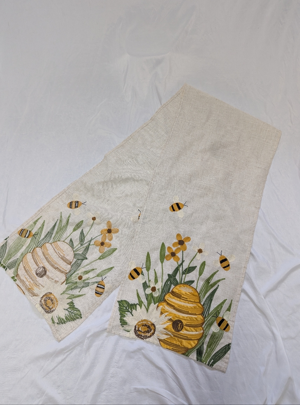 Honey Bee Embroidered Table Runner 15" X 68" Summer Cottage Floral Farmhouse